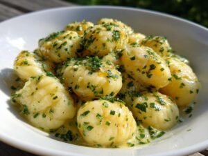 Amazing 15-minute Creamy Lemon Herb Butter Gnocchi